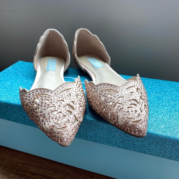 Rose Gold Betsey Johnson Flats - Picture 2 of 8